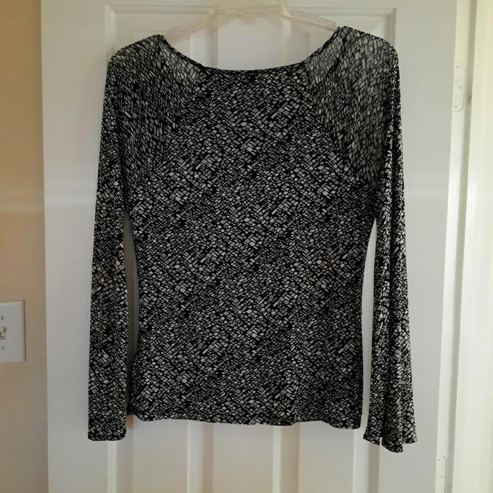 Beautiful Cable and Gauge Black and white blouse